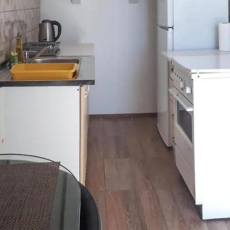 2 Bedroom Cozy In