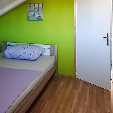 2 Bedroom Cozy In